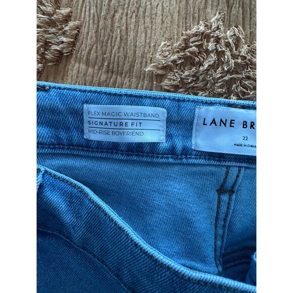 LANE BRYANT Mid Rise Boyfriend Fit Distressed Jeans Size 22 - Picture 10 of 10